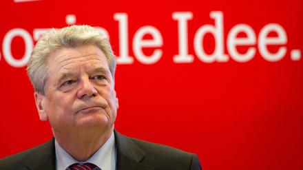 Darf sich Joachim Gauck als Bundespräsident parteikritisch äußern?