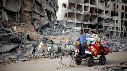 Die ersten Bewohner des Gazastreifens kehren in ihre Häuser zurück, wenn sie denn noch stehen. 
