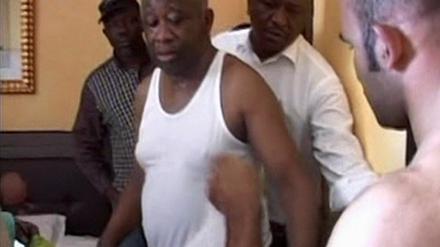 Abgang im Unterhemd: Laurent Gbagbo wurde festgenommen.