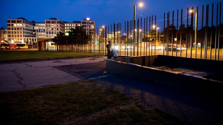 An der «Gedenkstätte Berliner Mauer» ist die Grenze Geschichte - doch weltweit werden wieder Mauern hochgezogen.