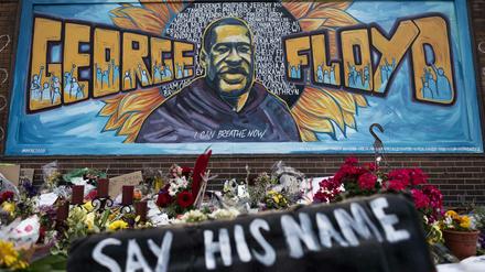 Ein Wandgemälde in Minneapolis, Minnesota, erinnert an den getöteten George Floyd. 