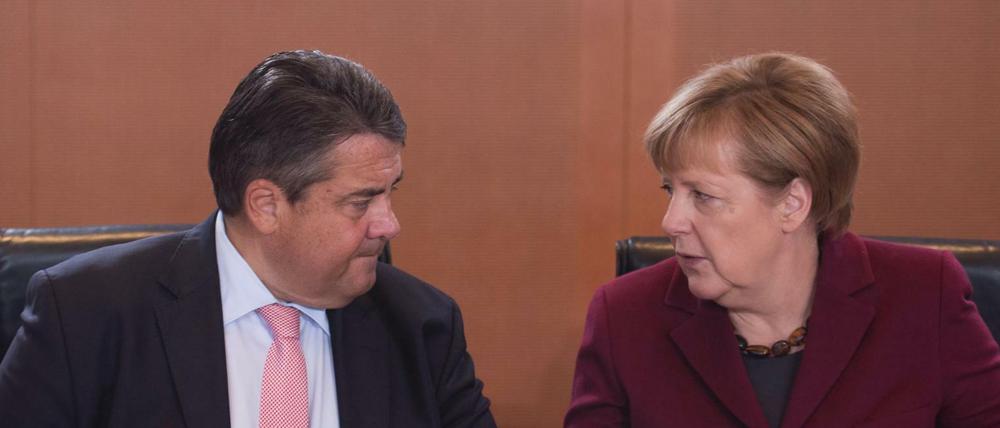 Sigmar Gabriel (SPD) und Angela Merkel (CDU). 