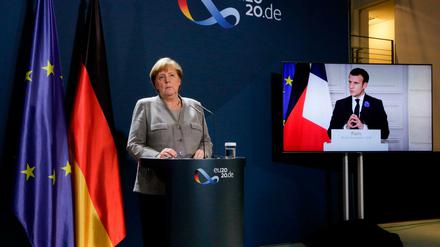 Kanzlerin Merkel spricht bei einer Videoschalte mit Frankreichs Präsident Macron über den Kampf gegen Terror.