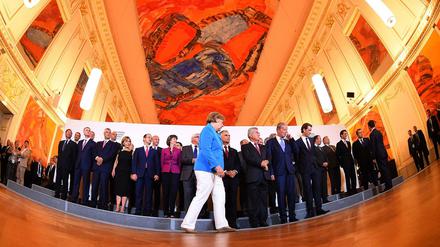 Gruppenbild mit Dame. Kanzlerin Merkel bei der Westbalkan-Konferenz in Wien.