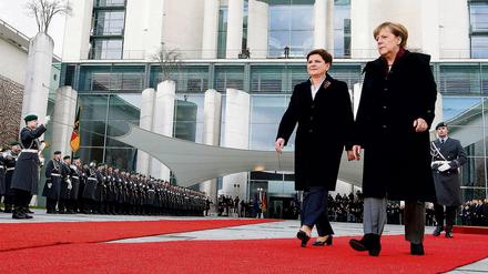 Polens Regierungschefin Beata Szydlo (links) und Bundeskanzlerin Angela Merkel im Frühjahr in Berlin. 