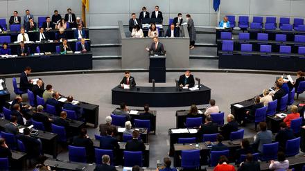 683 Abgeordnete haben für eine Grundgesetzänderung für das Bundeswehr-Sondervermögen gestimmt. 