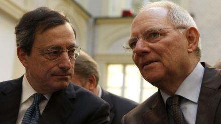 Finanzminister Wolfgang Schäuble (rechts) und EZB-Chef Mario Draghi