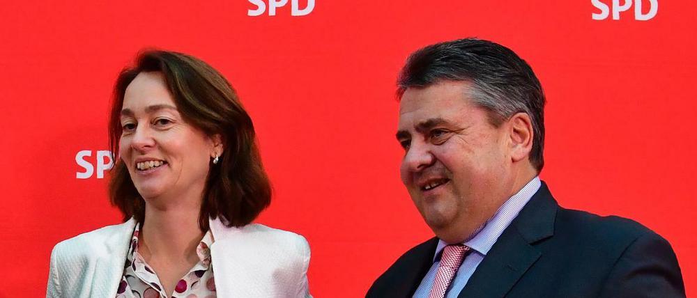 Der Parteichef und seine Generalsekretärin: Katarina Barley und Sigmar Gabriel.