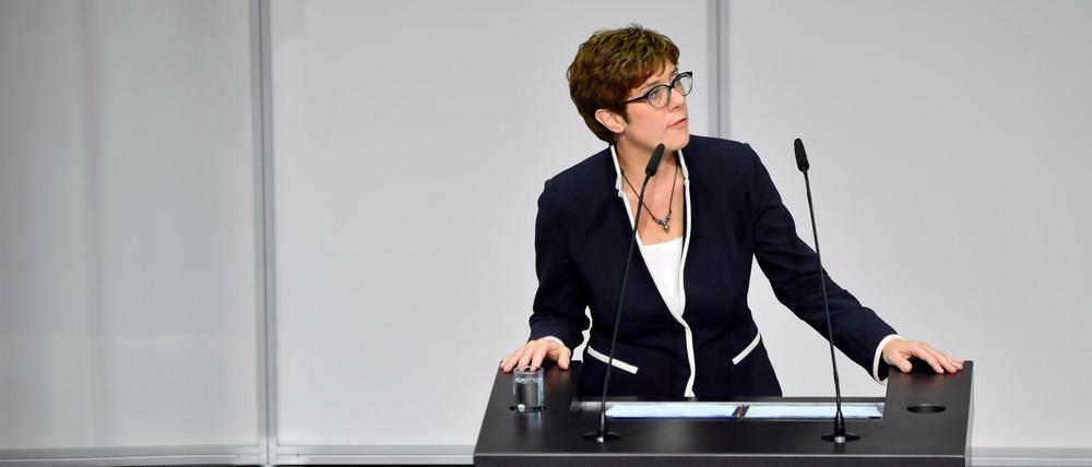 Annegret Kramp-Karrenbauer bei ihrer ersten Rede als Ministerin.