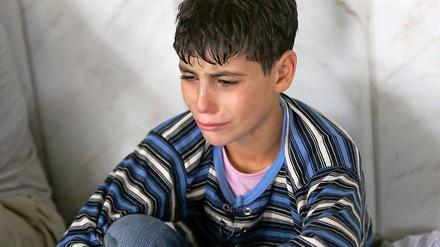 Ein syrischer Junge im Notlazarett nach den mutmaßlichen Giftgasattacken.