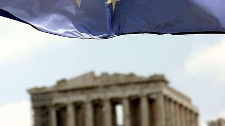 EU-Energiekommissar Oettinger (CDU) rechnet bei einem möglichen dritten Hilfspaket für Griechenland.
