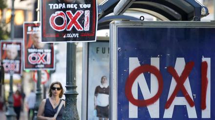 Ja (Nai) und Nein (Oxi) Plakate in Griechenland an den Tagen vor der Abstimmung