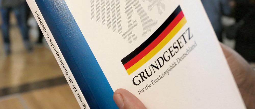 Basis für Deutschland: das Grundgesetz, in Kraft getreten am 23. Mai 1949