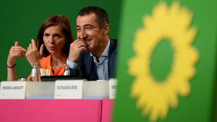 Die Spitzenkandidaten für die Bundestagswahl von Bündnis 90/Die Grünen, Katrin Göring-Eckardt und Cem Özdemir, beim Grünen-Bundesparteitag.