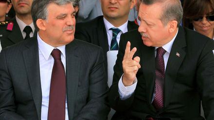 Der türkische Staatspräsident Abdullah Gül und Premier Erdogan