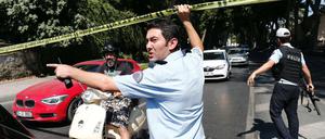 Die Polizei hat nach Schüssen das Gebiet rund um den Dolmabahce-Palasts abgeriegelt. 