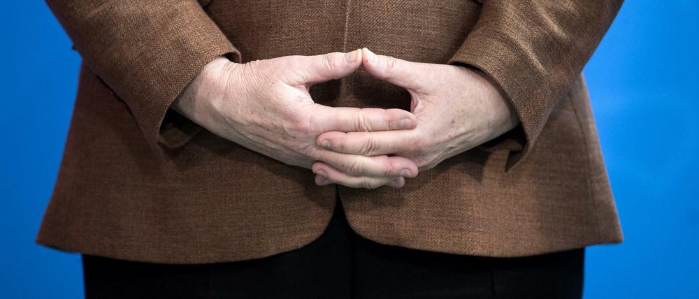 Bekannte Geste: Bundeskanzlerin Merkel vor ihrer vierten Amtszeit.