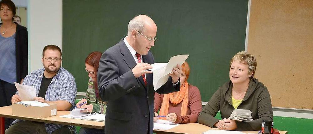 Gysi bei der Wahl in seinem Wahlkreis in Pankow.