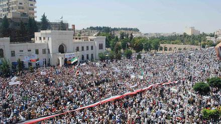In Hama protestieren die Menschen gegen das Regime von Präsident Assad.