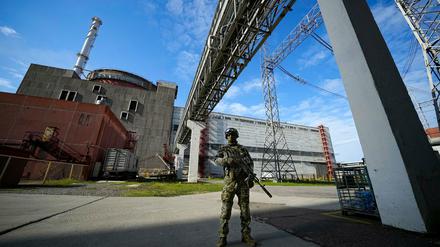 Nach dem Beschuss des südukrainischen Atomkraftwerks Saporischschja wächst die Gefahr einer weiteren Eskalation des Krieges. 