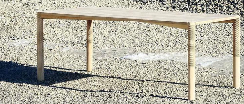 Der Tisch "Neron" von Monica Förster.
