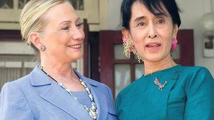Mögen sich: Clinton und Suu Kyi.Foto: Reuters