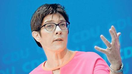 Vom Saarland nach Berlin: Annegret Kramp-Karrenbauer soll neue CDU-Generalsekretärin werden.