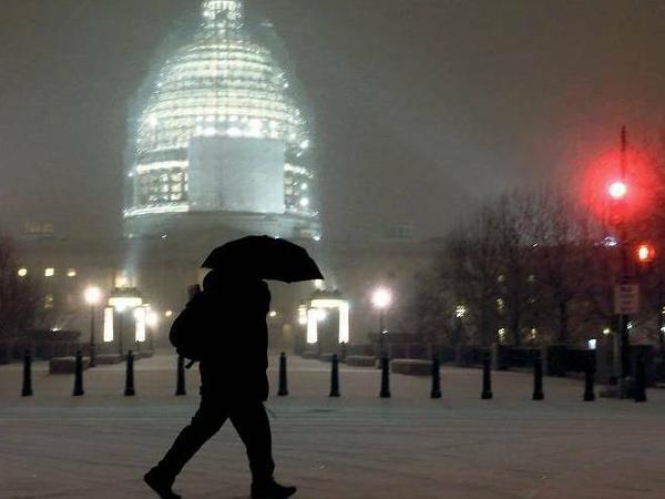 Washington liegt unter einer Schneedecke. Neue Mehrheiten im Kongress werden dem Präsidenten Barack Obama das Regieren schwer machen.