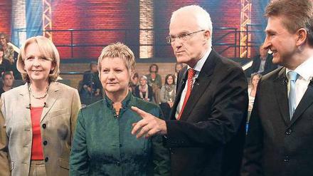 Die Kombattanten, mit Hannelore Kraft (l.) und Jürgen Rüttgers (2.v.r.)