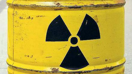 Der Streit über längere Laufzeiten von Atomkraftwerken wird sich bis zum Herbst hinziehen.
