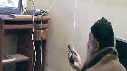 Osama bin Laden als alter Mann auf einem der nun veröffentlichten Videos.