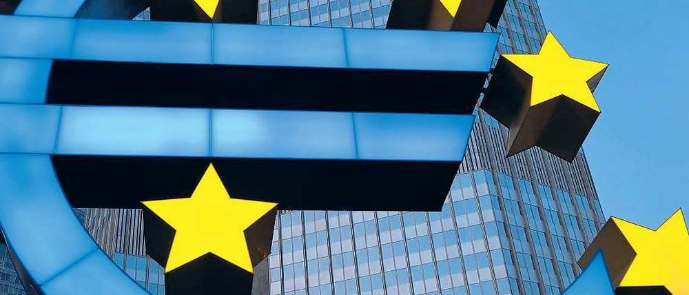 Unter den Augen der EZB. Die Europäische Zentralbank in Frankfurt (Foto) schickte gemeinsam mit dem IWF und der EU-Kommission Buchprüfer nach Athen. Foto: pa/dpa