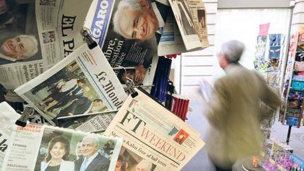 Ein Mann, viele Meinungen: Die Wende im Fall Strauss-Kahn und Spekulationen über dessen politische Zukunft beschäftigen nicht nur die französische Presse. Foto: Reuters