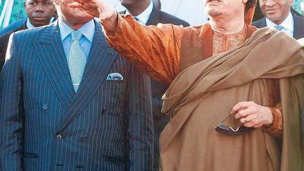 Mentor Afrikas. Gaddafi mit Kongos Präsident Nguessou.