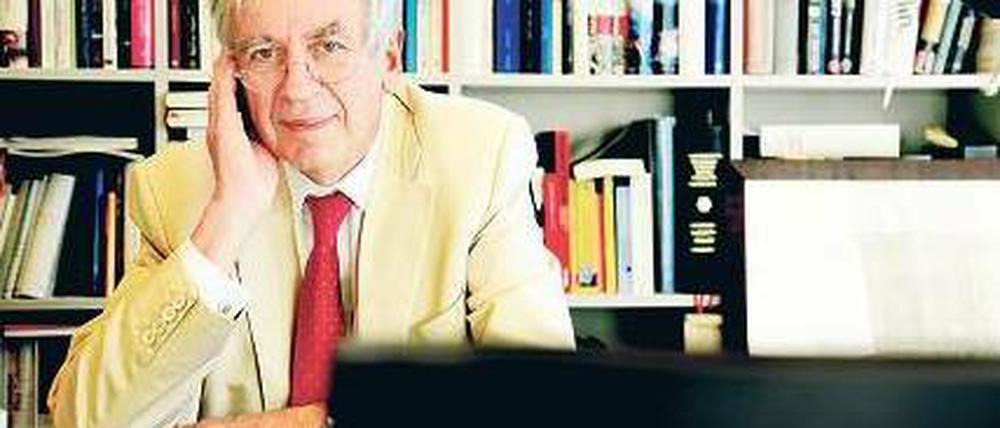 Politik MICHAEL NAUMANN