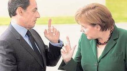 Krisen-Paar. Merkel und Sarkozy treffen sich – am Montag ist es wieder so weit. Foto: dpa
