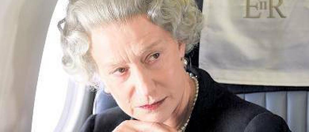 Königliches Spiel. Nach „The Queen“ wurde Helen Mirren von Elisabeth II. zum Tee eingeladen.