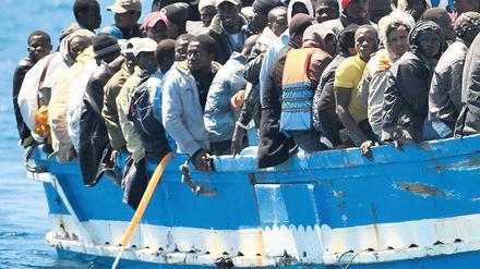 Afrikanische Flüchtlinge bei der Ankunft auf der sizilianischen Insel Lampedusa. 24 von ihnen gab ein europäisches Gericht jetzt Recht.