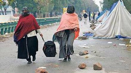 Rückzug. Teilnehmer des „Marschs der Millionen“ verlassen Islamabad. Foto: rtr