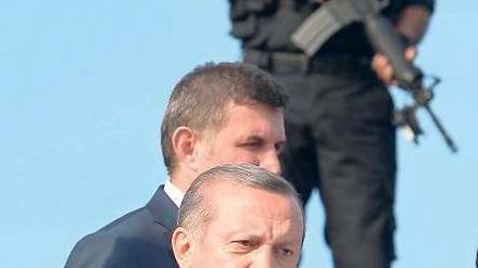 Rückendeckung: Regierungschef Erdogan verteidigt seinen harten Kurs gegenüber den Demonstranten. Seine Geduld habe irgendwann ein Ende, sagte er drohend.Foto: Adem Altan/AFP