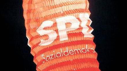 Das Rennen läuft. Die SPD hält im Wahlkampf zwar nicht die rote Laterne, aber auch keine Spitzenreiter-Position. Foto: dpa