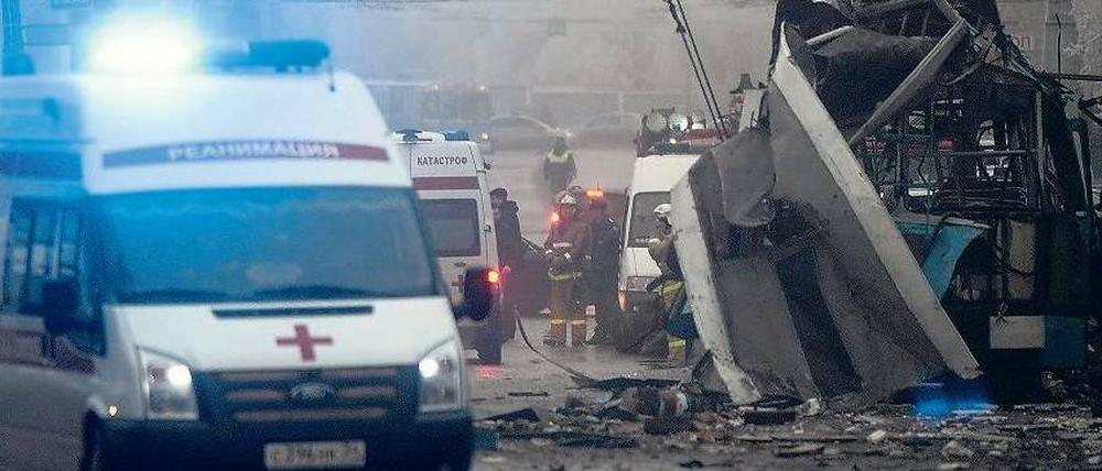 Mitten in der Stadt. Bei einem Anschlag auf einen vollbesetzten Linienbus starben am Montag in Wolgograd erneut mehrere Menschen.