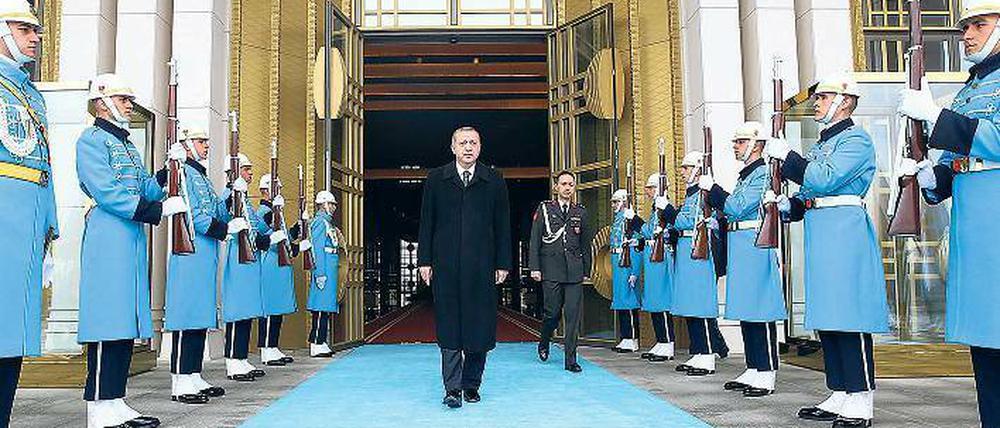 Der türkische Präsident Erdogan will nicht repräsentieren, sondern regieren. Das gefällt auch vielen seiner Anhänger nicht.