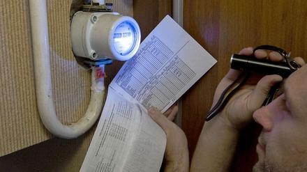 Viele Ukrainer fürchten den Blick auf die Strom- und Gaszähler wegen der immer höheren Energiepreise.