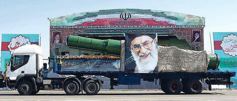 Militärische Stärke: Der Iran gehört zu den Großmächten im Nahen Osten. Auf Paraden wird von der Führung in Teheran immer wieder die Schlagkraft des Landes demonstriert. 