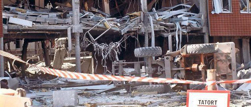 Ihr größter Bombenanschlag. Der schwer beschädigte Gefängnisbau in Weiterstadt bei Darmstadt 1993. 