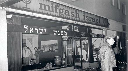 1982 war ein jüdisches Lokal in der Nachodstraße in Berlin-Wilmersdorf Ziel eines Bombenanschlags.