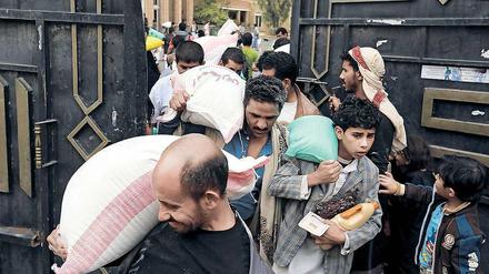 Hilfe gegen den Hunger. Millionen Jemeniten sind auf die Verteilung von Lebensmitteln angewiesen. 