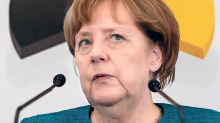 Zu Gast in Bayern. Nach dem Terror in Manchester sagten Angela Merkel (CDU) und Horst Seehofer (CSU) den Besuch in einem Bierzelt ab. 