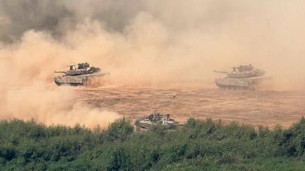 Üben für den Ernstfall: Während eines Militärmanövers fahren K-1-Panzer in Paju, Südkorea, nahe der Grenze zu Nordkorea. 